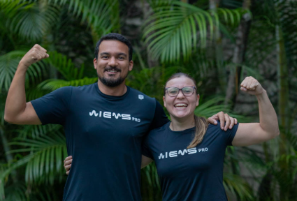 Jefferson Bassi e Regina Stefany, instrutores do Evolution Pro, usando camisetas WiemsPro
